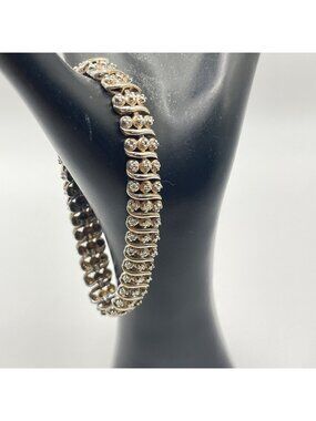 Vintage 925 Sterling Silver Little 4 Prongs Flowers Bracelet Secure Clasp